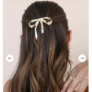 ♥️ Bow Hair Barrette